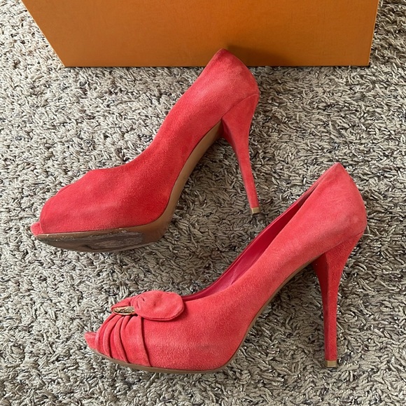 Louis Vuitton Red Suede Heels 41 - Picture 3 of 9